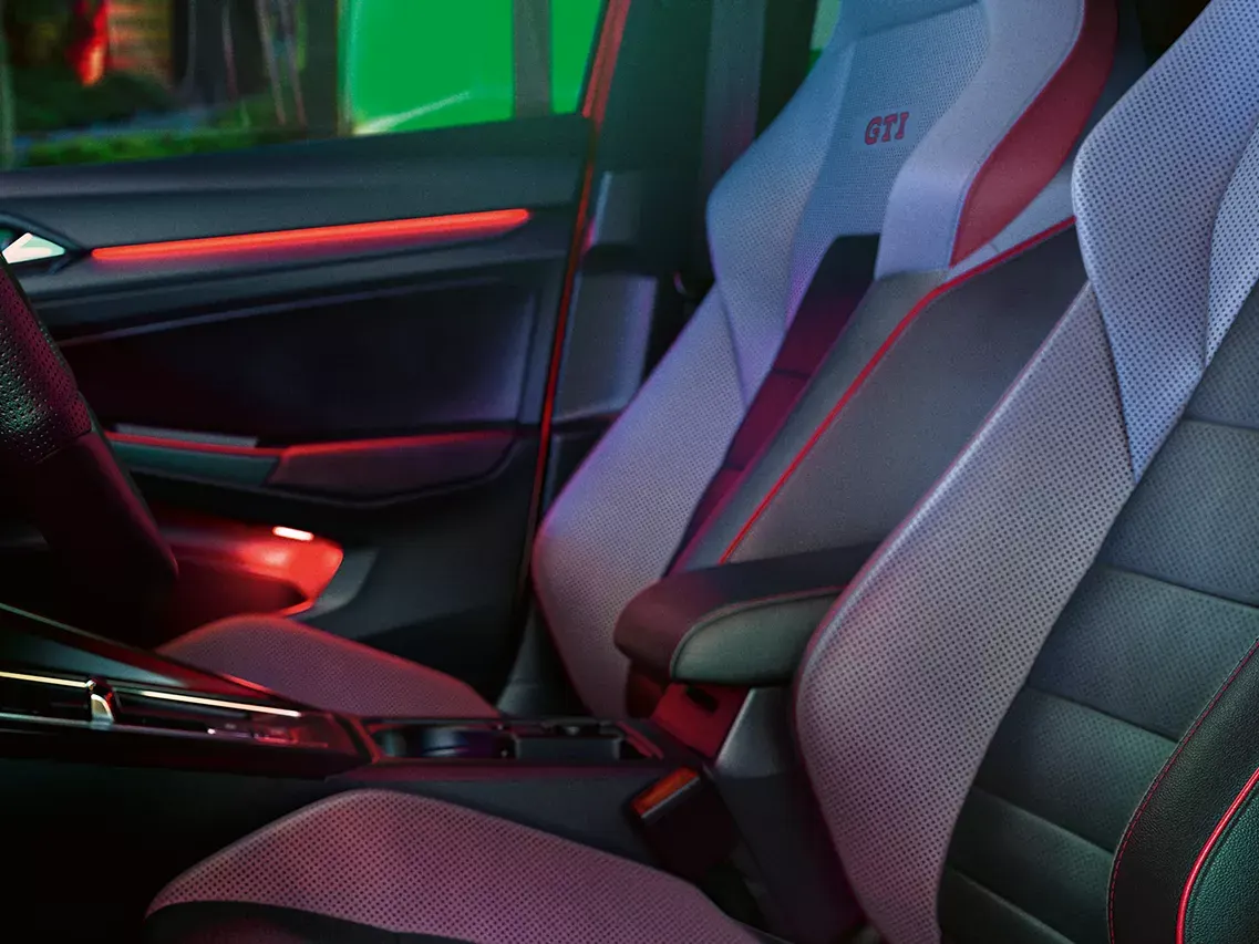 Volkswagen Golf GTI - 2